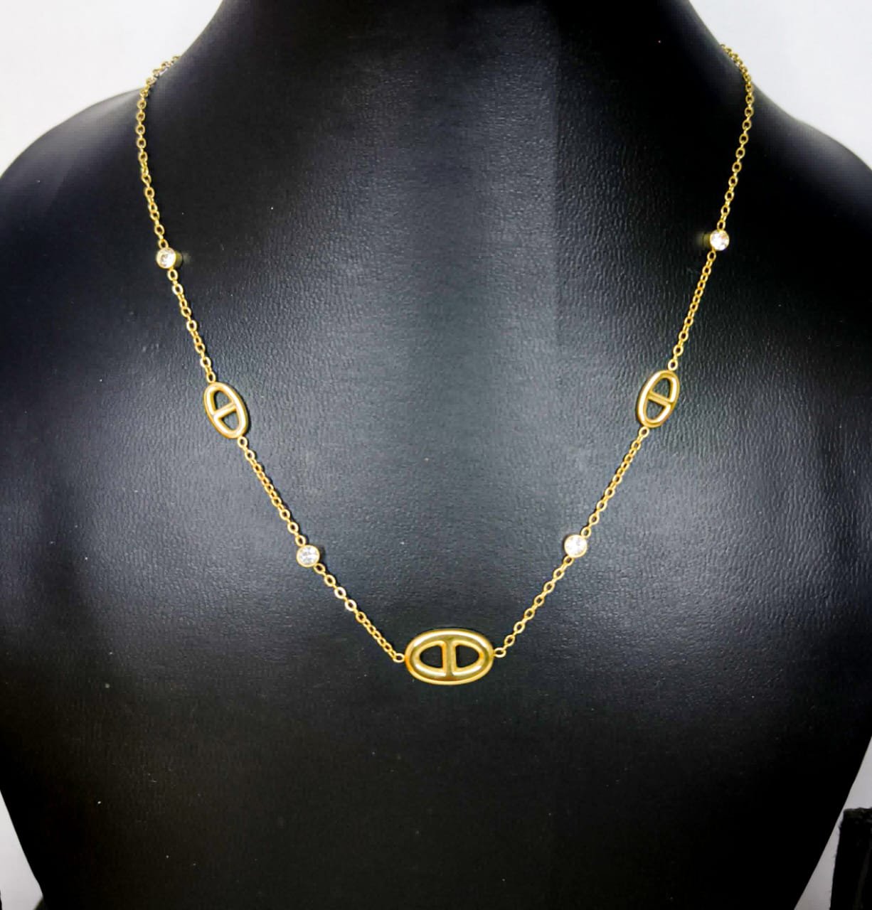 Gold Tone Dazzling Oval & round shape Pendant Chain For Girls & Women Gold-plated Cubic Zirconia Copper, Stainless Steel Pendant