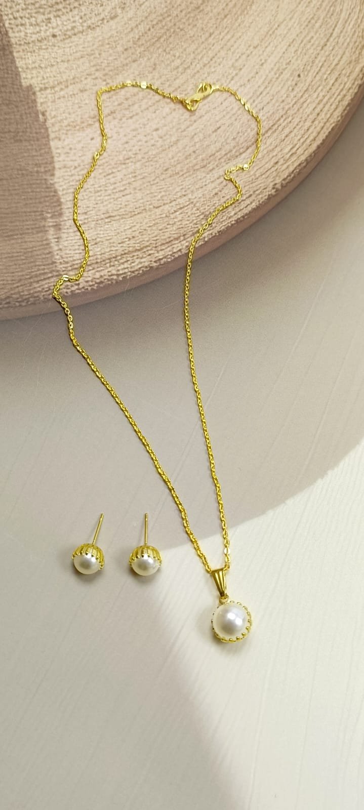 Pearl Jewelry Set with Gold-Plated Chain Necklace and Stud Earrings, White Pearl Pendant