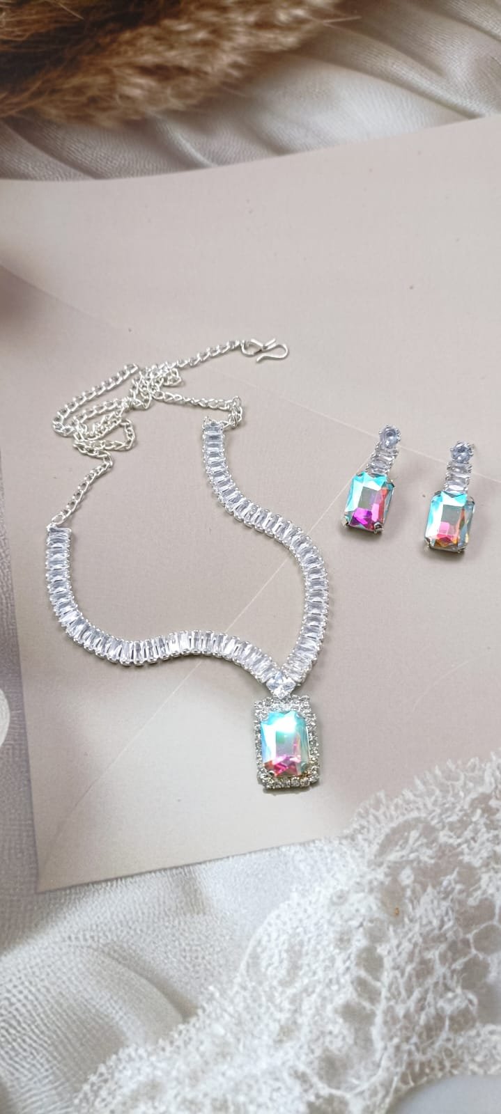 Mystic Cubic Zerconia Crystal Necklace and Earrings Set, Chain with Pendant, Fashion Jewellery