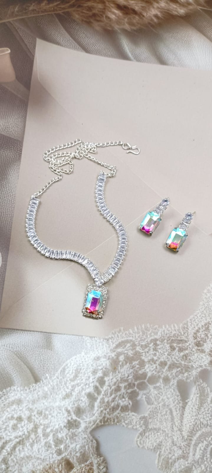 Mystic Cubic Zerconia Crystal Necklace and Earrings Set, Chain with Pendant, Fashion Jewellery