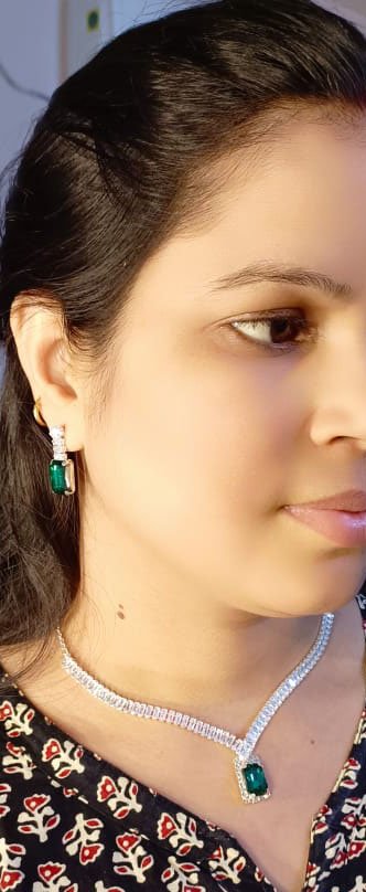 Mystic Cubic Zerconia Crystal Necklace and Earrings Set, Chain with Pendant, Fashion Jewellery