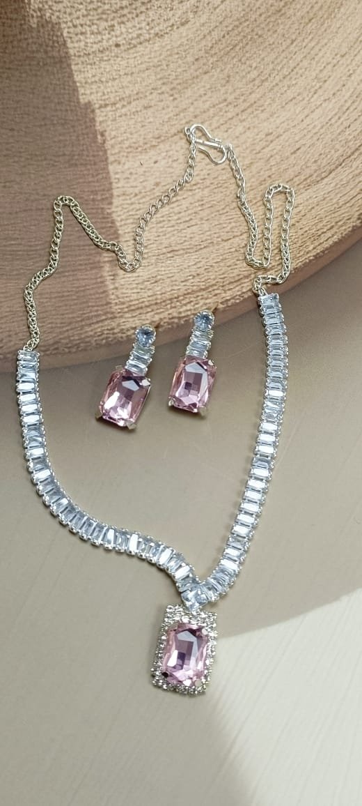 Mystic Cubic Zerconia Crystal Necklace and Earrings Set, Chain with Pendant, Fashion Jewellery